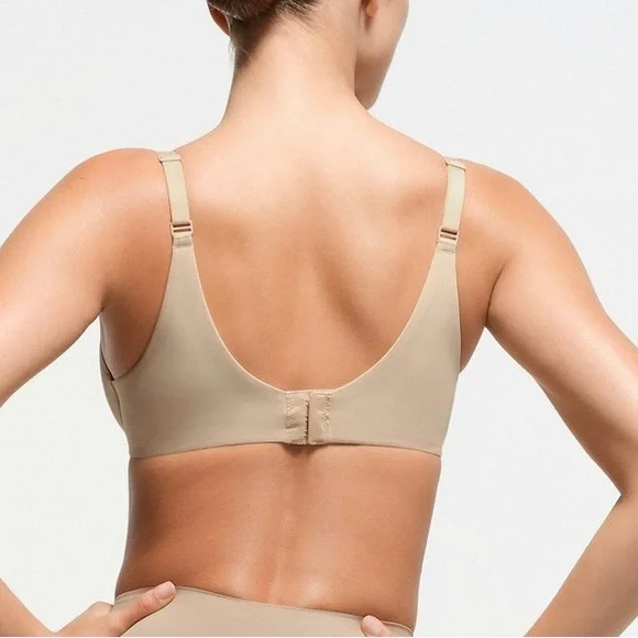 NWT SKIMS Smoothing Intimates Full Coverage Bra - Picture 3 of 5
